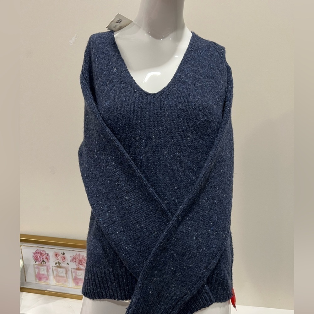 VINCE beautiful V-Neck Sweater